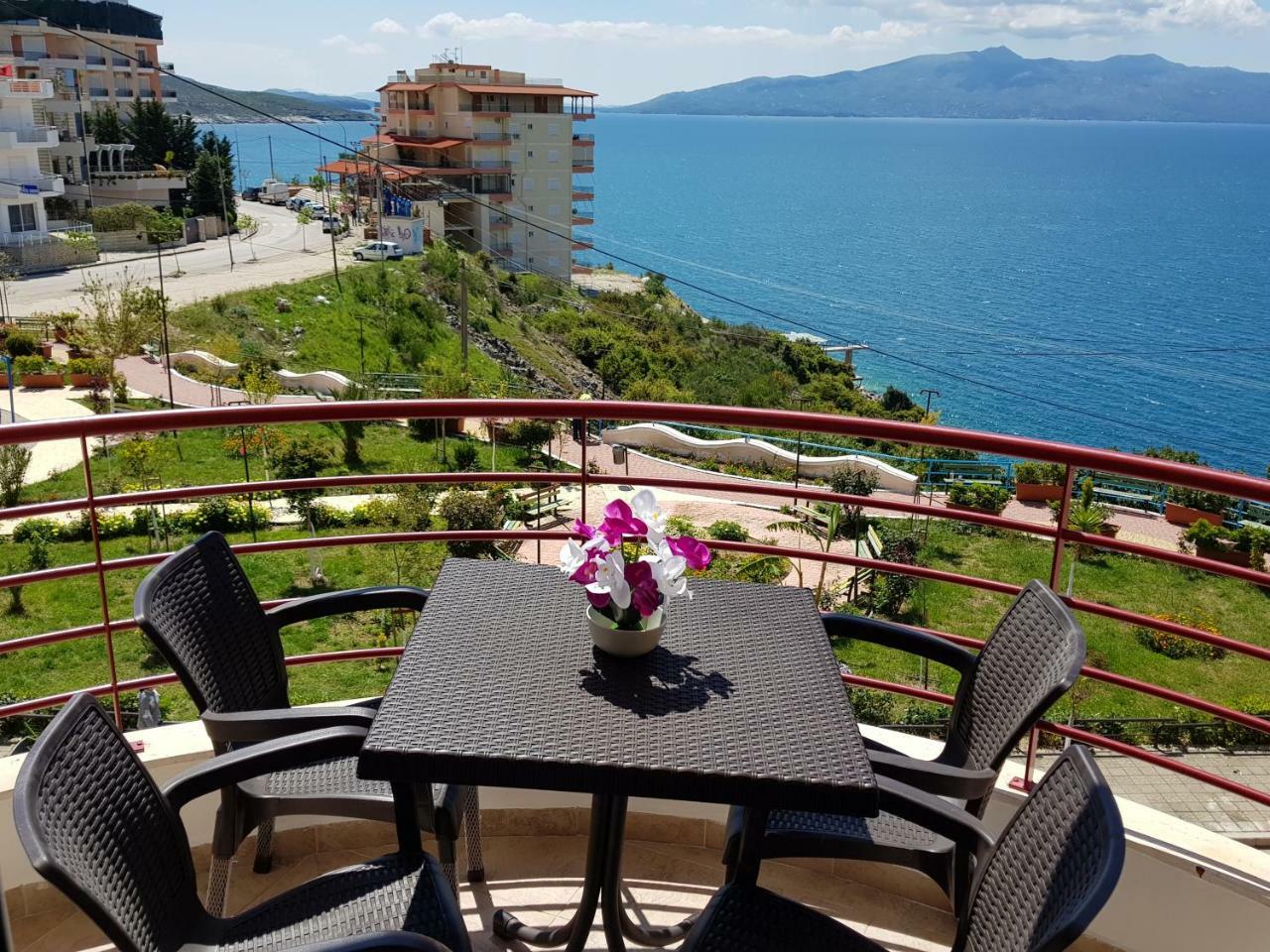 Apartment Of Beautiful Dreams Over The Sea Sarandë エクステリア 写真